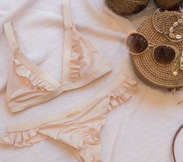 NUDE RUFFLES
