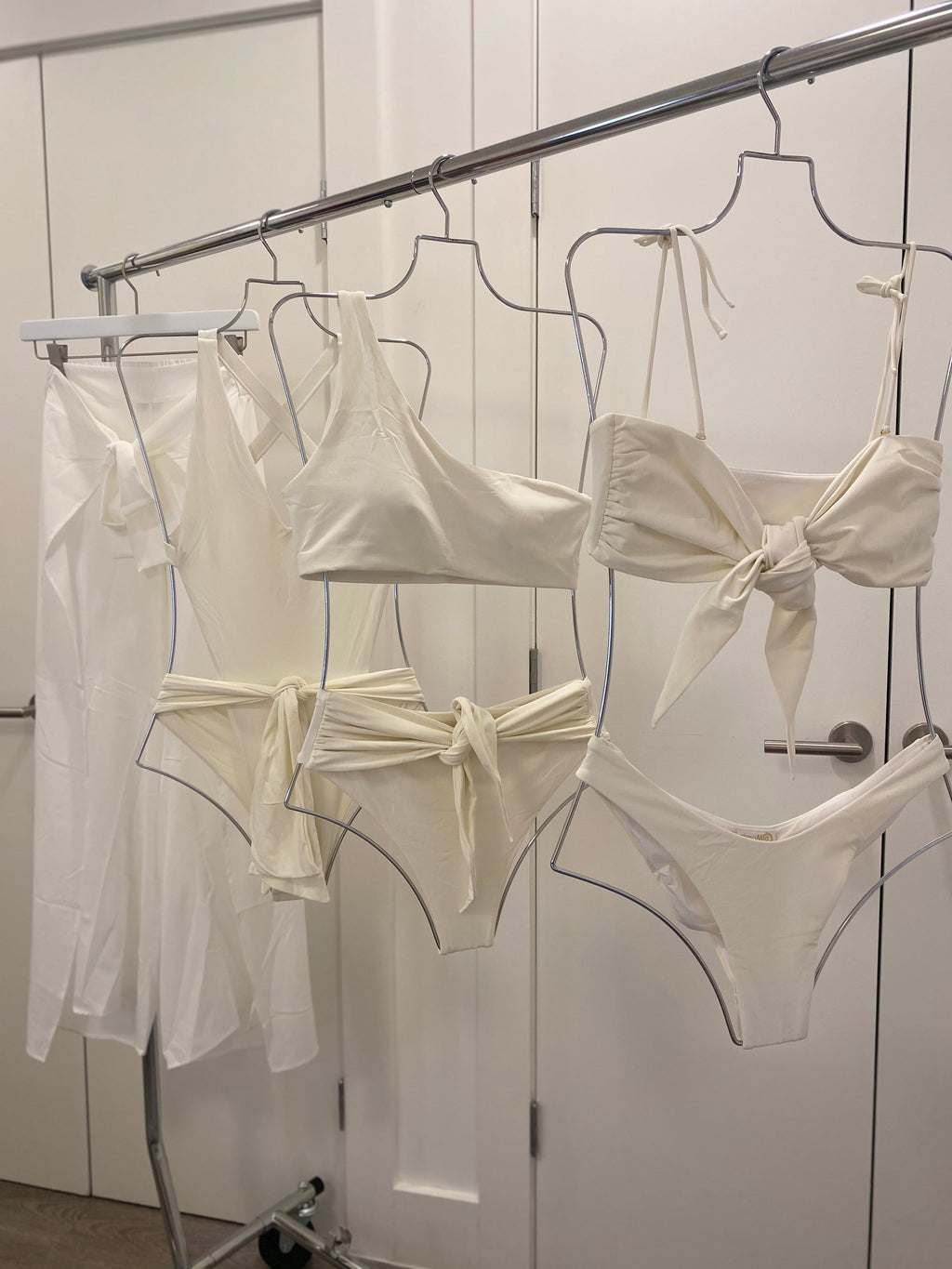 IVORY ONE PIECE