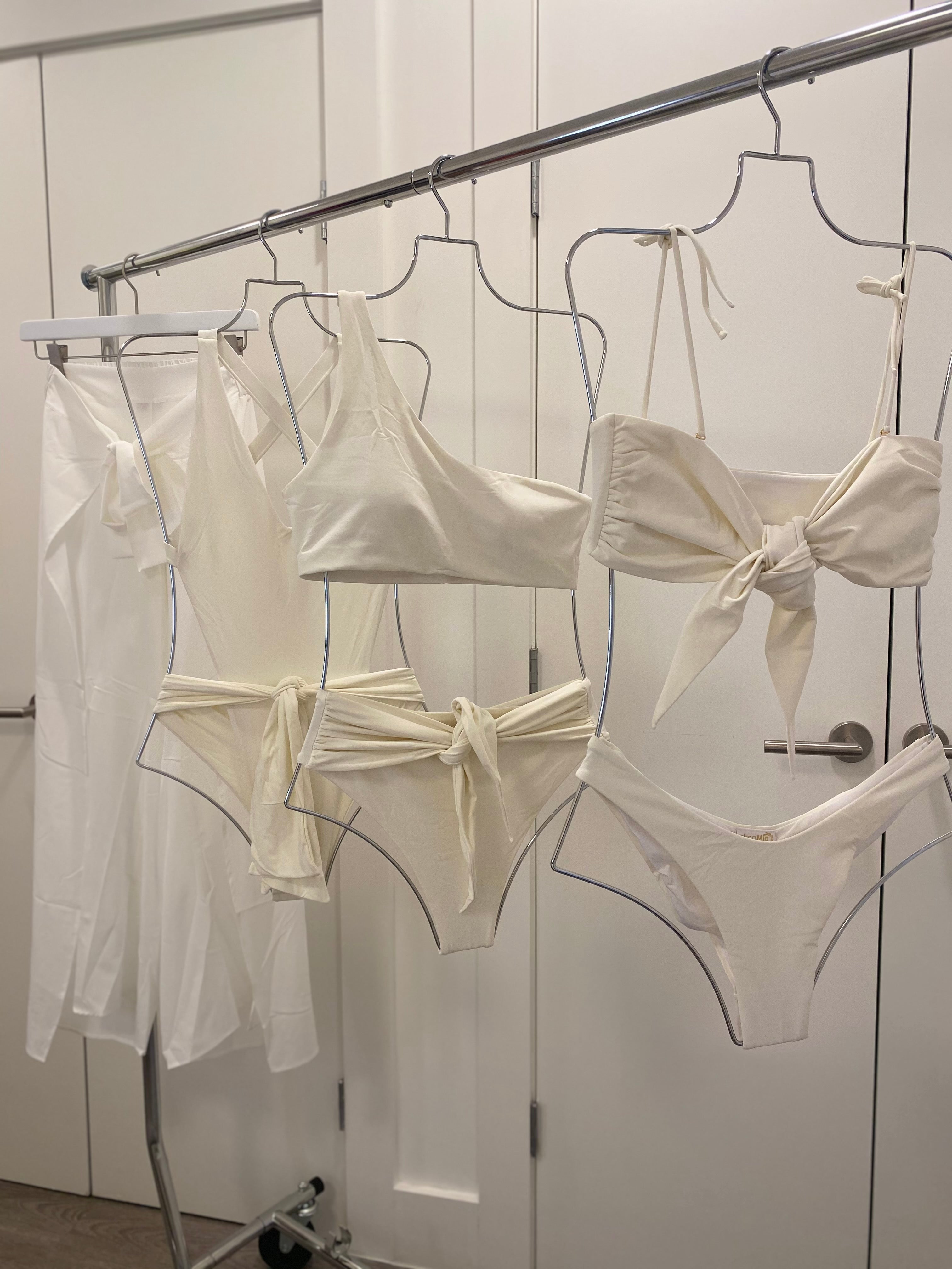 IVORY ONE PIECE